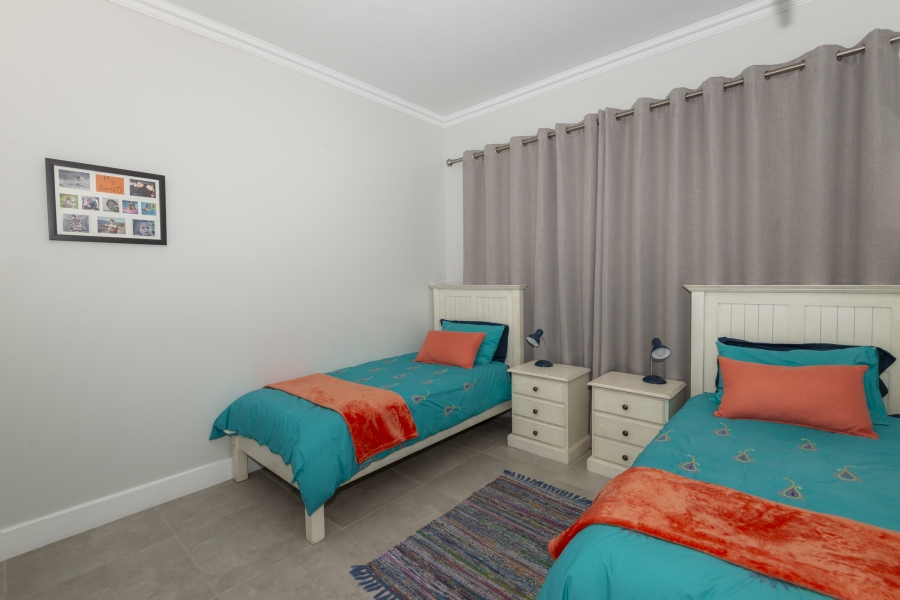 5 Bedroom Property for Sale in Myburgh Park Western Cape